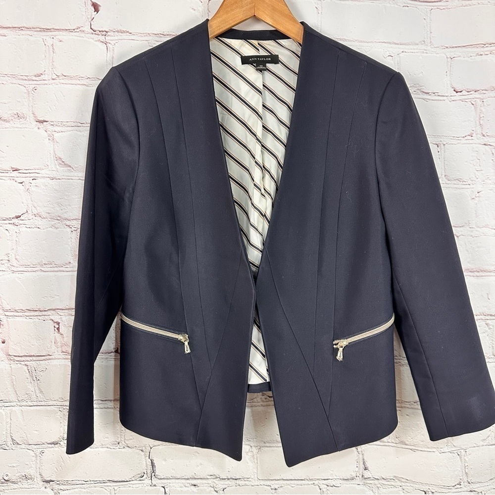 Ann Taylor navy blue Blazer jacket Silver Accents size 10 tailored office